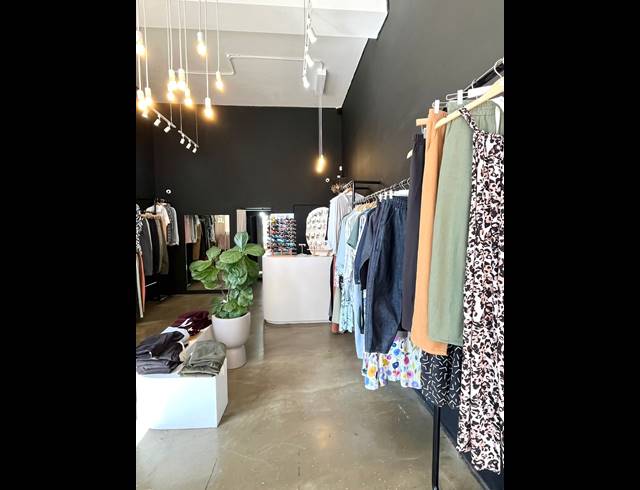 Business property to rent in GARDENS